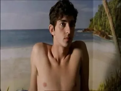 A luat-o în brațe pe femeia filme porno cu babe flocoase matură și a aruncat-o jos